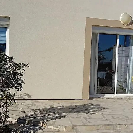 Studio Et Son Jardin Privatif