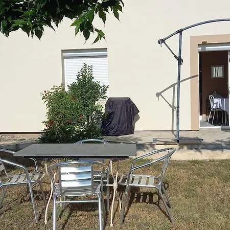Studio Et Son Jardin Privatif
